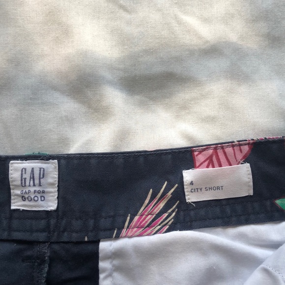 Gap tropical shorts - Picture 3 of 3